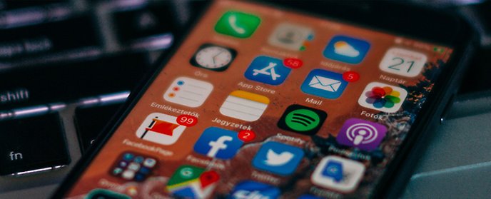 Mobil med appar för sociala medier